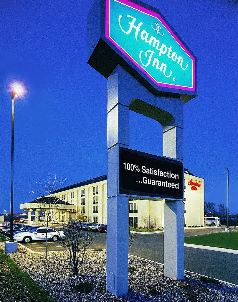 Hampton Appleton-fox River Mall Area Appleton