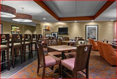Hampton Appleton-fox River Mall Area Hotel 3*